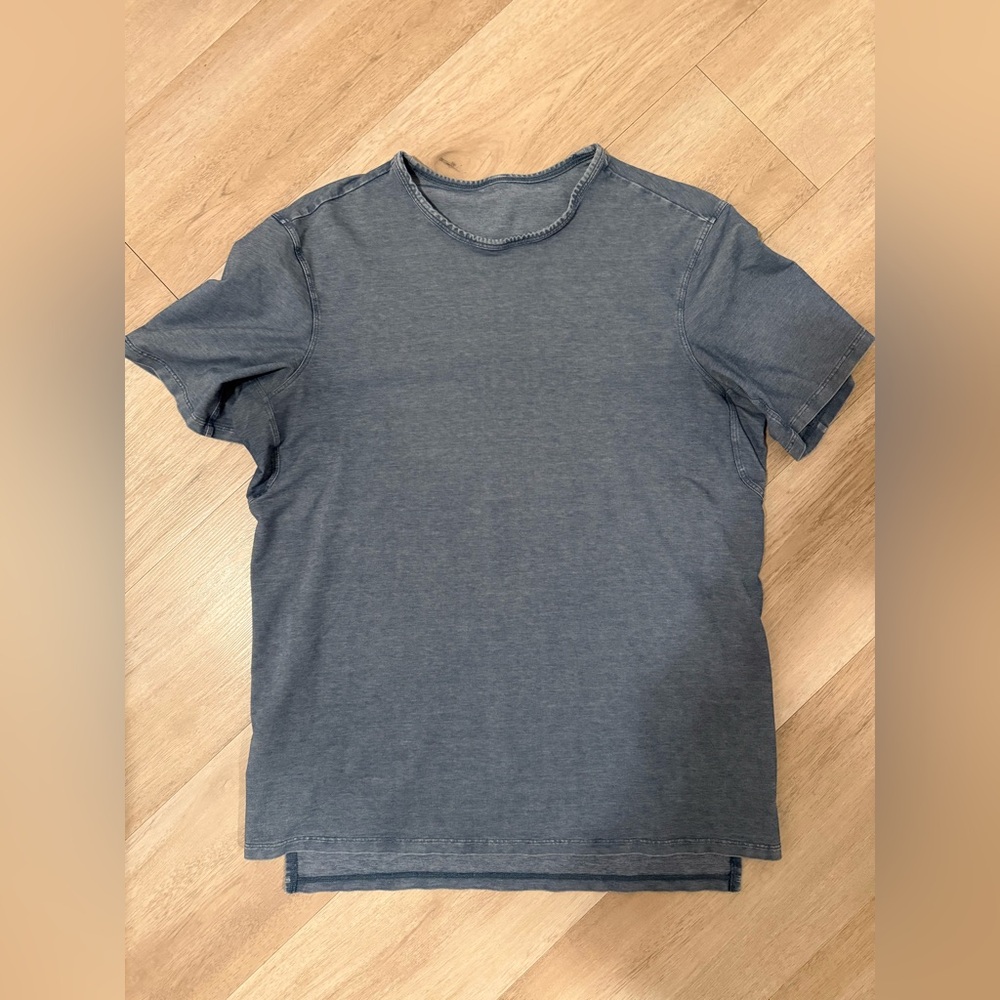 lululemon athletica Slate Gray Short Sleeve Tee